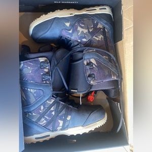 $113 Burton Snowboarding Boots New in Box - men size 11